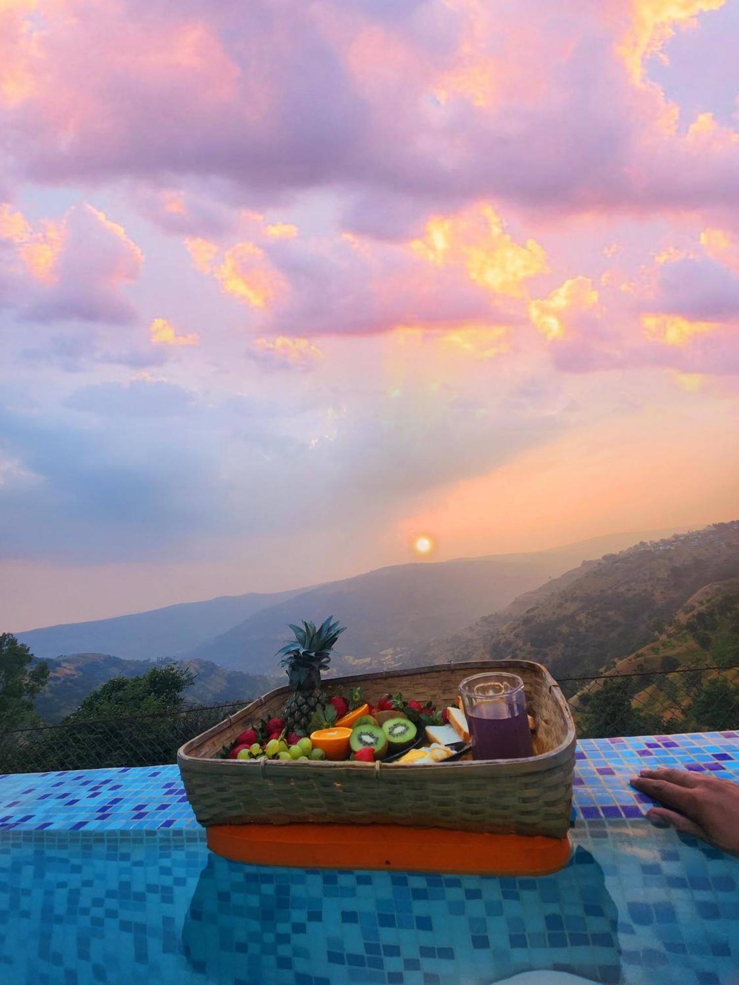 Skai Villa By Hill Staytion Panchgani Eksteriør billede